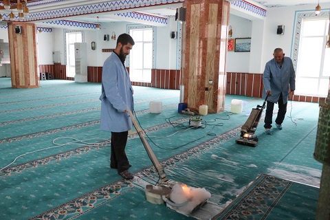 Çiftlikköy’de Camiler Ramazan’a Hazır